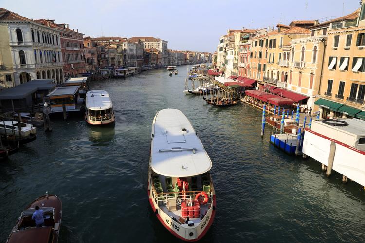 威尼斯大运河到威尼斯岛（威尼斯大运河游船）