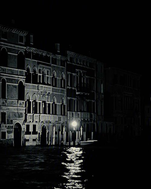 威尼斯之夜电影完整版下载（威尼斯之夜电影完整版下载百度云）