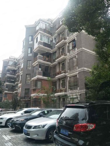 上海威尼斯4期公寓地址（上海威尼斯4期公寓地址电话）